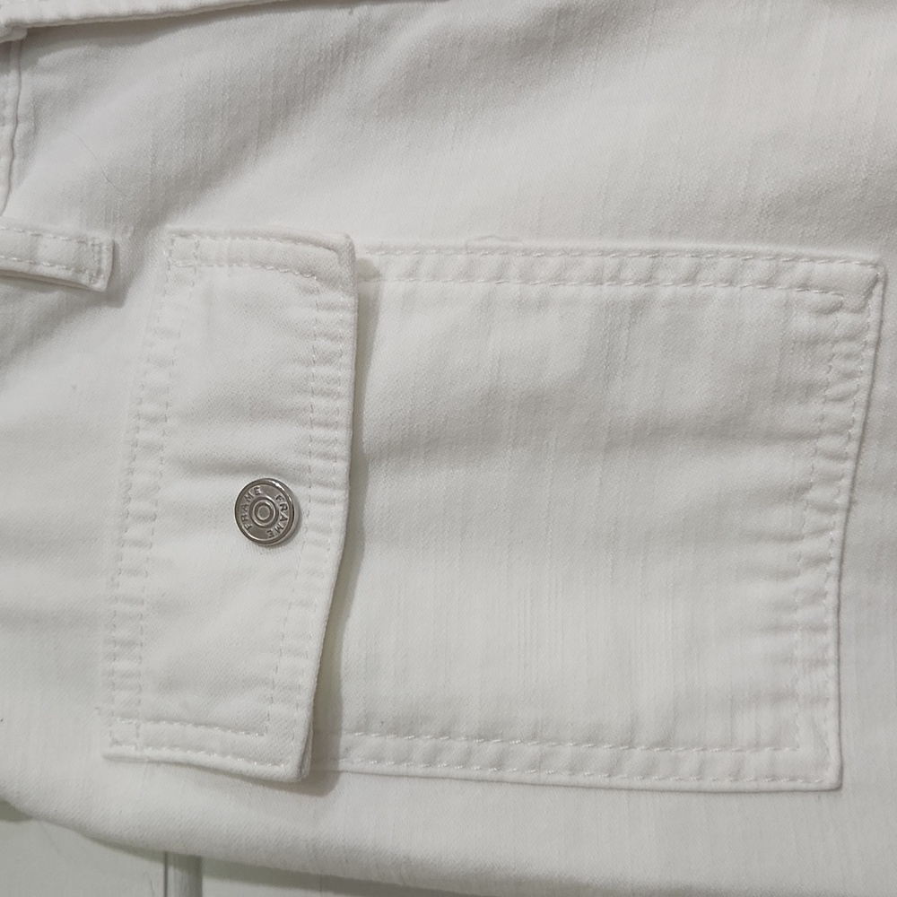 FRAME the 70s patch pocket crop in white Size 24 - Picture 5 of 9